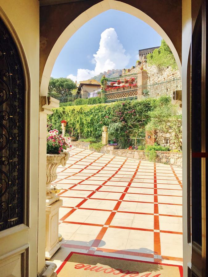 Hotel Villa Riis Taormina Exterior foto